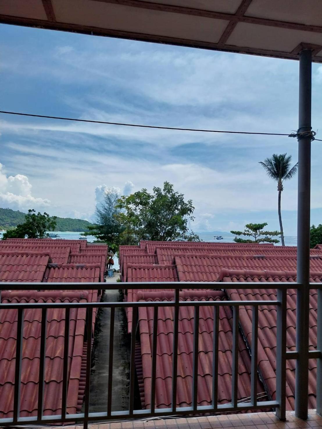 Phi Phi Sand Sea View Resort Zewnętrze zdjęcie
