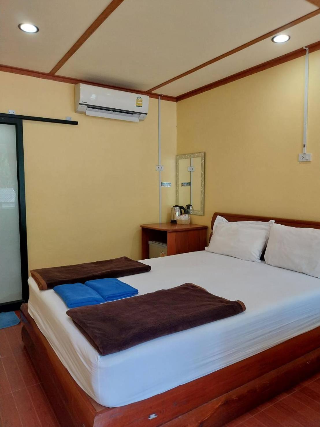 Phi Phi Sand Sea View Resort Zewnętrze zdjęcie